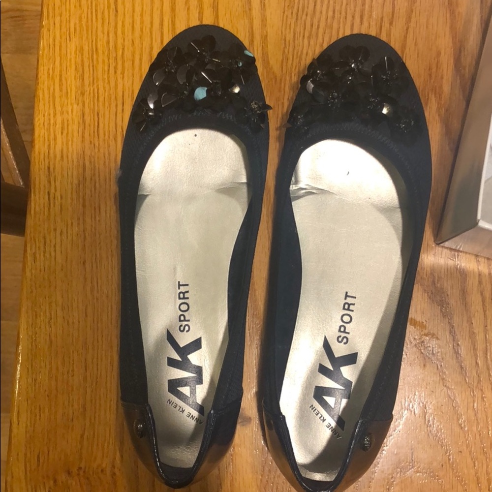 Anne Klein sport flats